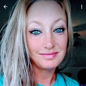 Meet your Posher, Stephanie lynn